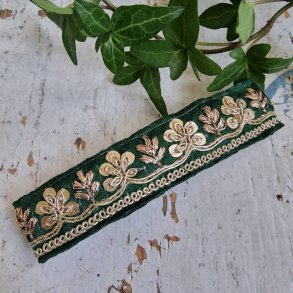 Dybgrn hrpynt med 10 cm spnde No.51