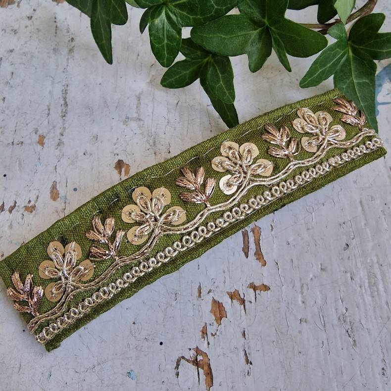 Vissengrn hrpynt med 10 cm spnde No.52