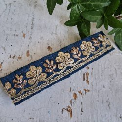 Mrk petrol hrpynt med 10 cm spnde No.49