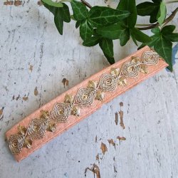 Lys Fersken hrpynt med 10 cm spnde No.24