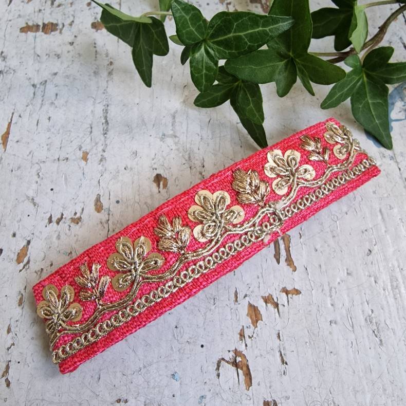 Pink hrpynt med 10 cm spnde No.8