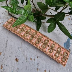 Abrikos hrpynt med 10 cm spnde No.25