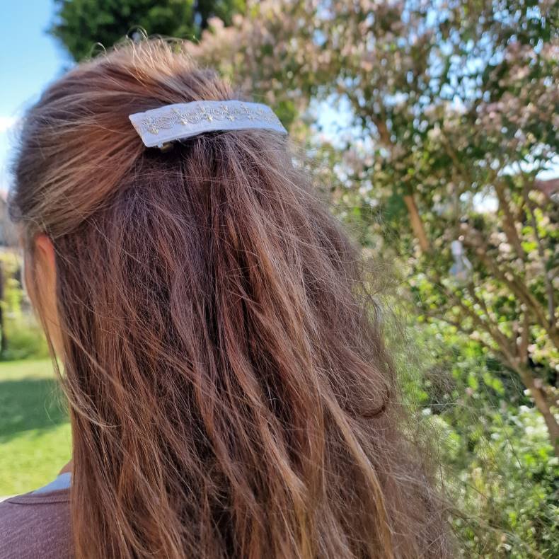 Grbl hrpynt med 10 cm spnde No.74