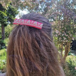 Pink hrpynt med 10 cm spnde No.8