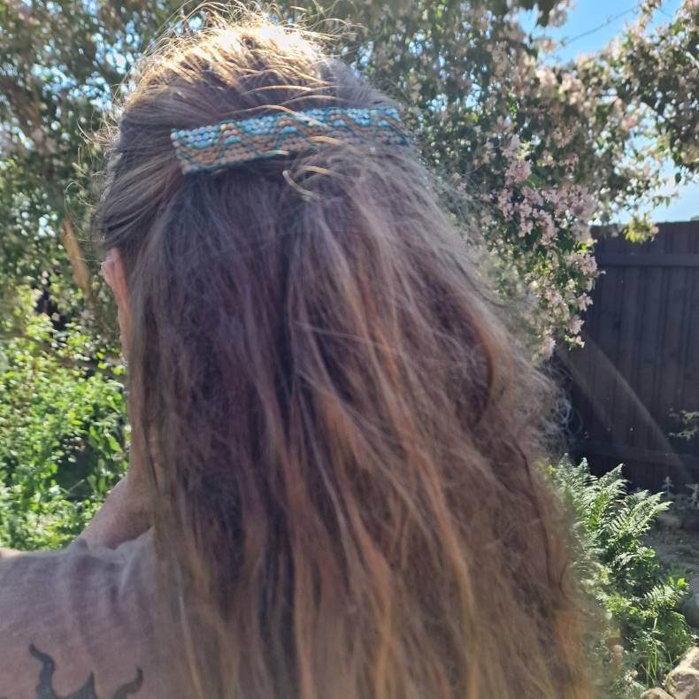 Dybgrn hrpynt med 10 cm spnde No.51