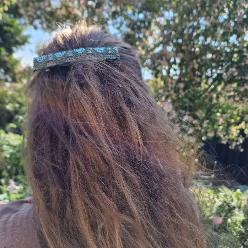 Guld/turkis hrpynt med 10 cm spnde No.42