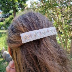 Lys Fersken hrpynt med 10 cm spnde No.24