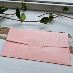 Kuvert lyserd med guld mnster