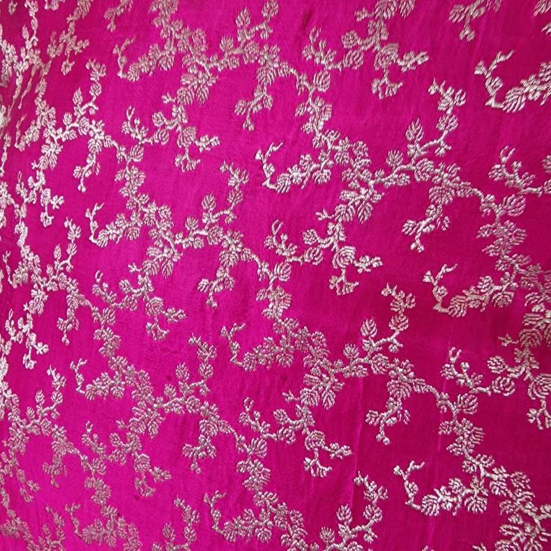 Knald pink pudebetrk med guldmnster