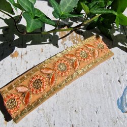 Peach hrpynt med 10 cm spnde No.26