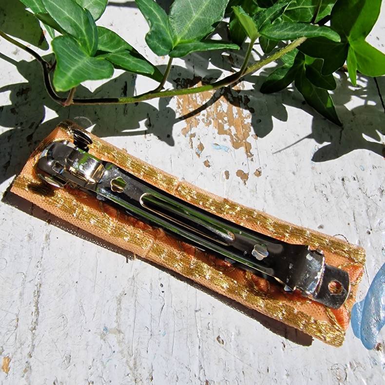 Peach hrpynt med 10 cm spnde No.26