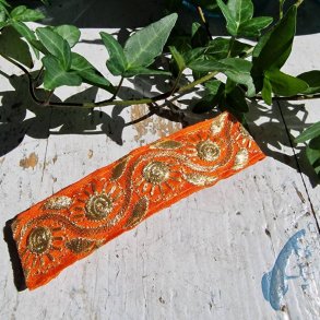  Orange hrpynt med 10 cm spnde No.33