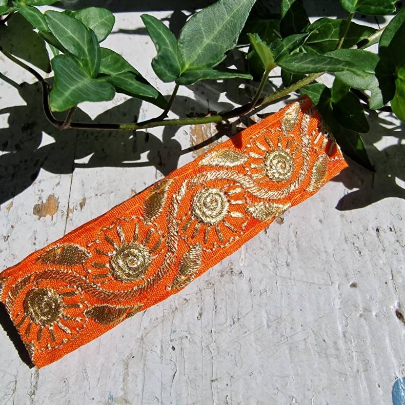  Orange hrpynt med 10 cm spnde No.33