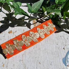 Orange hrpynt med 10 cm spnde No.34