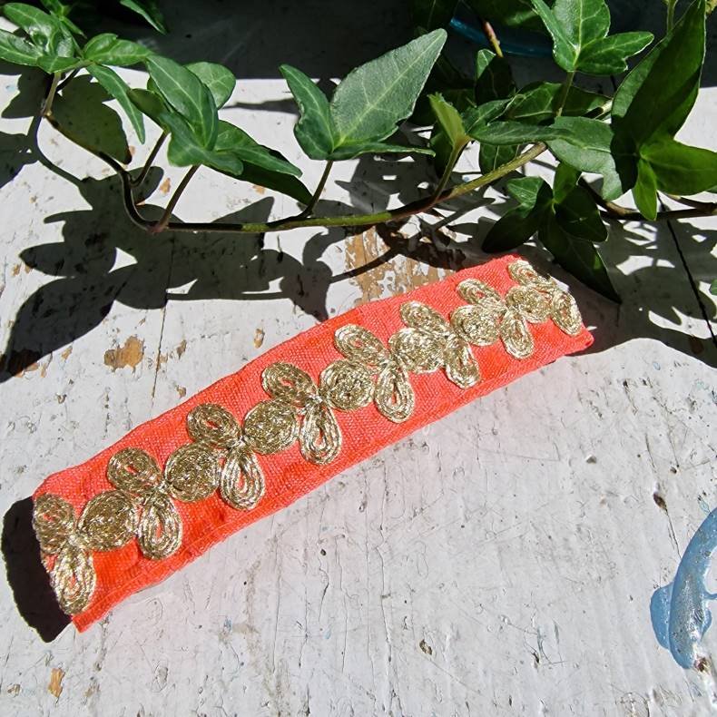 Orange neon hrpynt med 10 cm spnde No.35