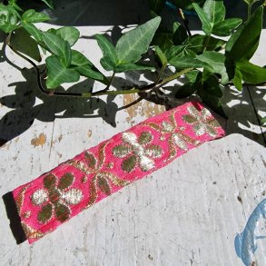 Pink hrpynt med 10 cm spnde No.10