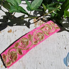 Pink hrpynt med 10 cm spnde No.14