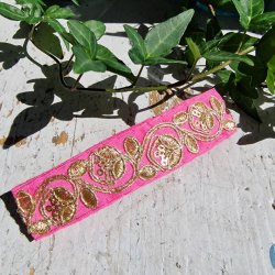 Pink hrpynt med 10 cm spnde No.14