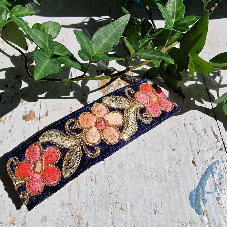 Kongebl hrpynt med 10 cm spnde No.64