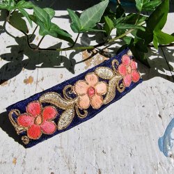 Kongebl hrpynt med 10 cm spnde No.64