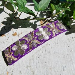 Lilla hrpynt med 10 cm spnde No.70