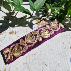 Lilla hrpynt med 10 cm spnde No.71