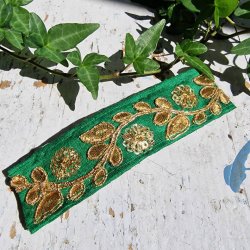 Grs Grnt hrpynt med 10 cm spnde No.55