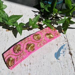 Pink hrpynt med 10 cm spnde No.17