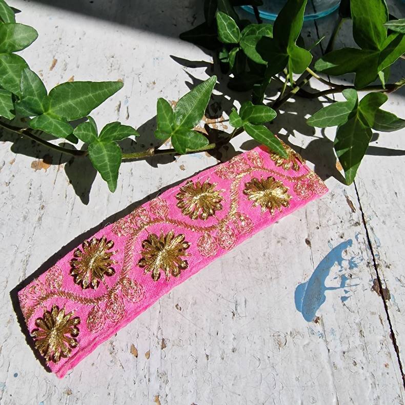 Pink hrpynt med 10 cm spnde No.17