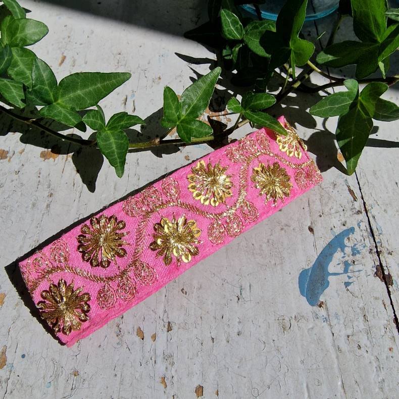 Pink hrpynt med 10 cm spnde No.17