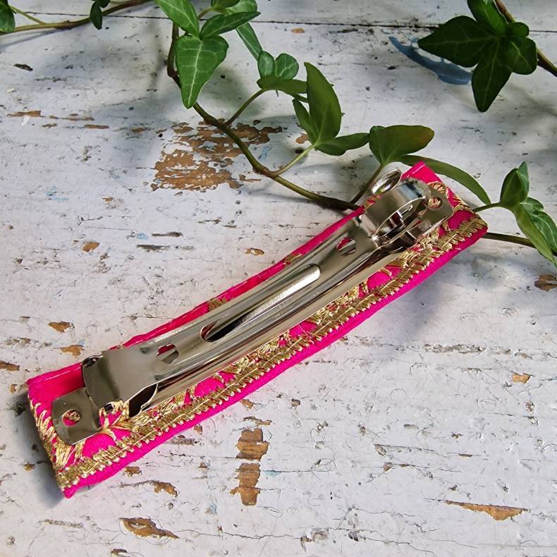 Pink hrpynt med 10 cm spnde No.18