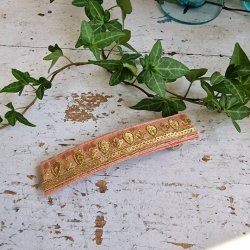 Fersken/rosa hrpynt med 10 cm spnde No.29