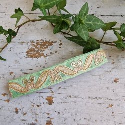 Lys Grn hrpynt med 10 cm spnde No.57