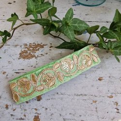 Lys Grn hrpynt med 10 cm spnde No.58