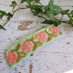 Lys Grn hrpynt med 10 cm spnde No.59