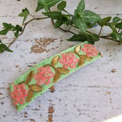 Lys Grn hrpynt med 10 cm spnde No.59