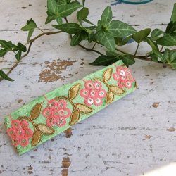 Lys Grn hrpynt med 10 cm spnde No.59