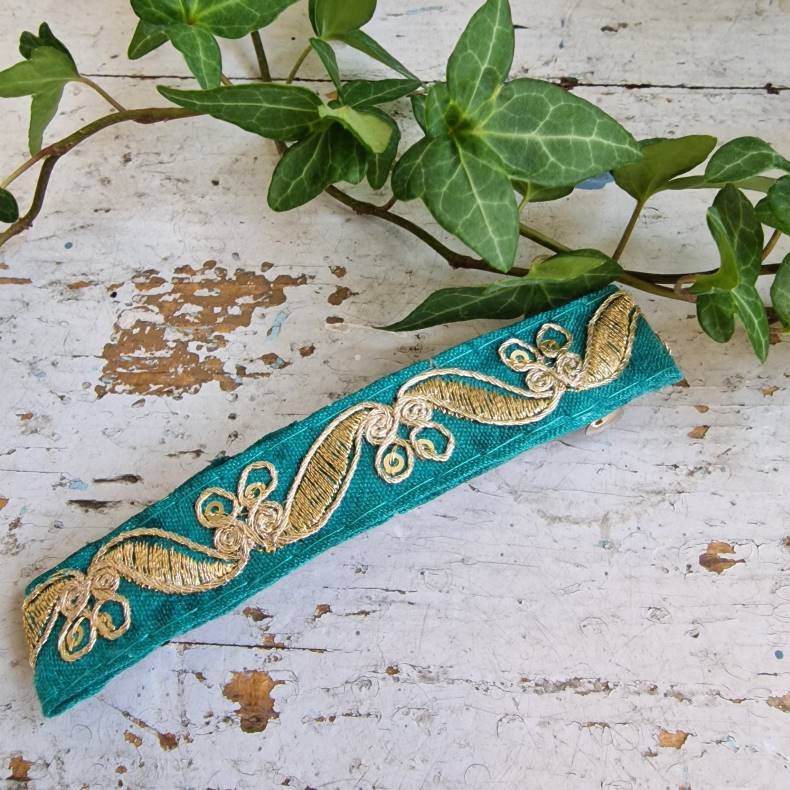 Turkis hrpynt med 10 cm spnde No.46