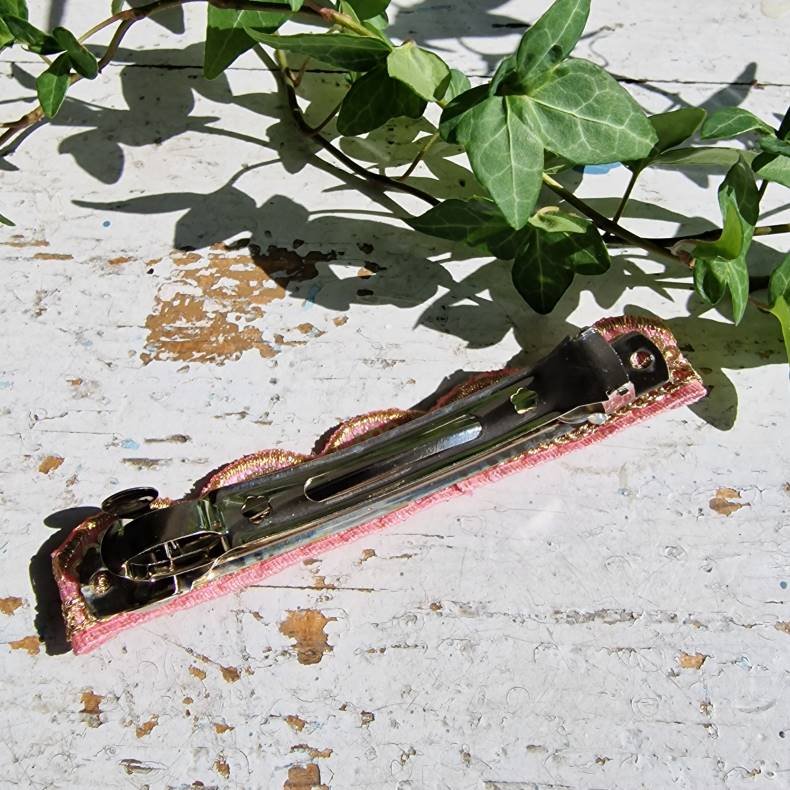 Lyserd hrpynt med 10 cm spnde No.7