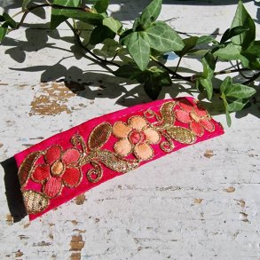 Pink hrpynt med 10 cm spnde No.19