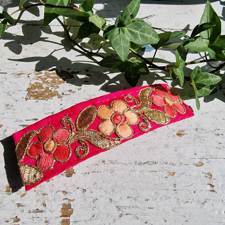 Pink hrpynt med 10 cm spnde No.19