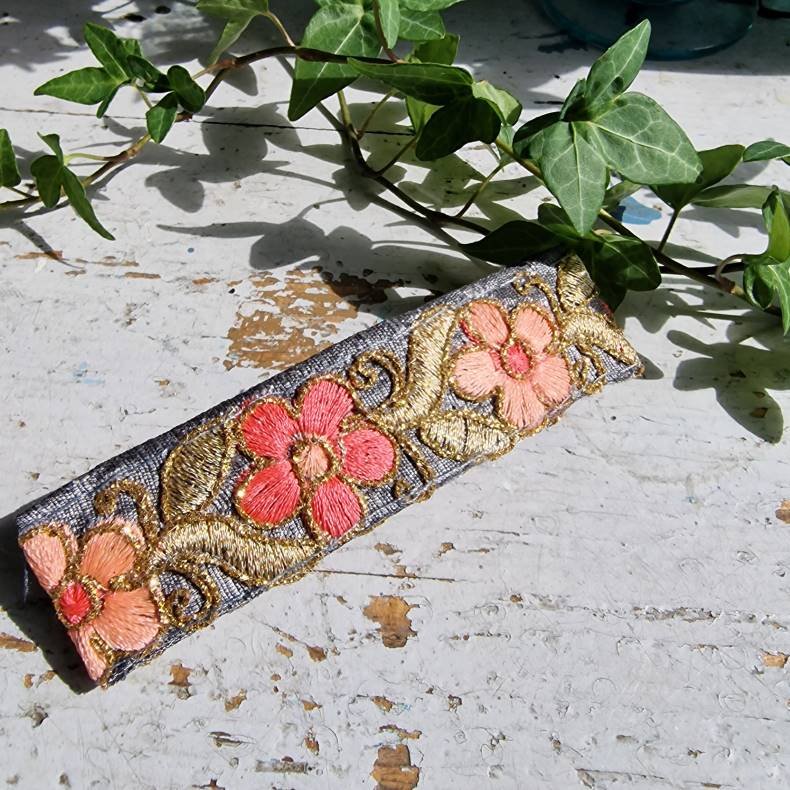 Gr hrpynt med 10 cm spnde No.77