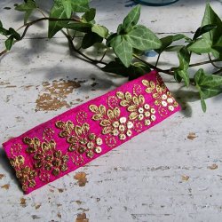 Pink hrpynt med 10 cm spnde No.20