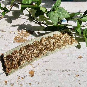 Lys Grn hrpynt med 10 cm spnde No.60