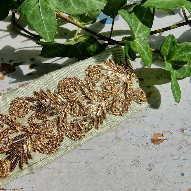 Lys Grn hrpynt med 10 cm spnde No.60