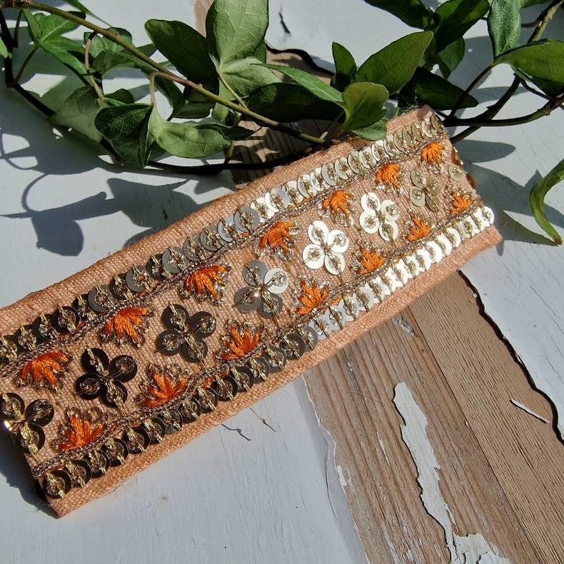 Fersken hrpynt med 10 cm spnde No.30