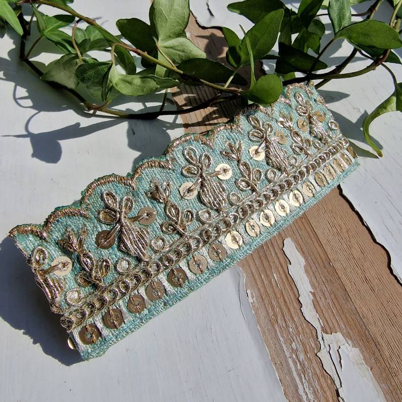 Sart turkis hrpynt med 10 cm spnde No.38