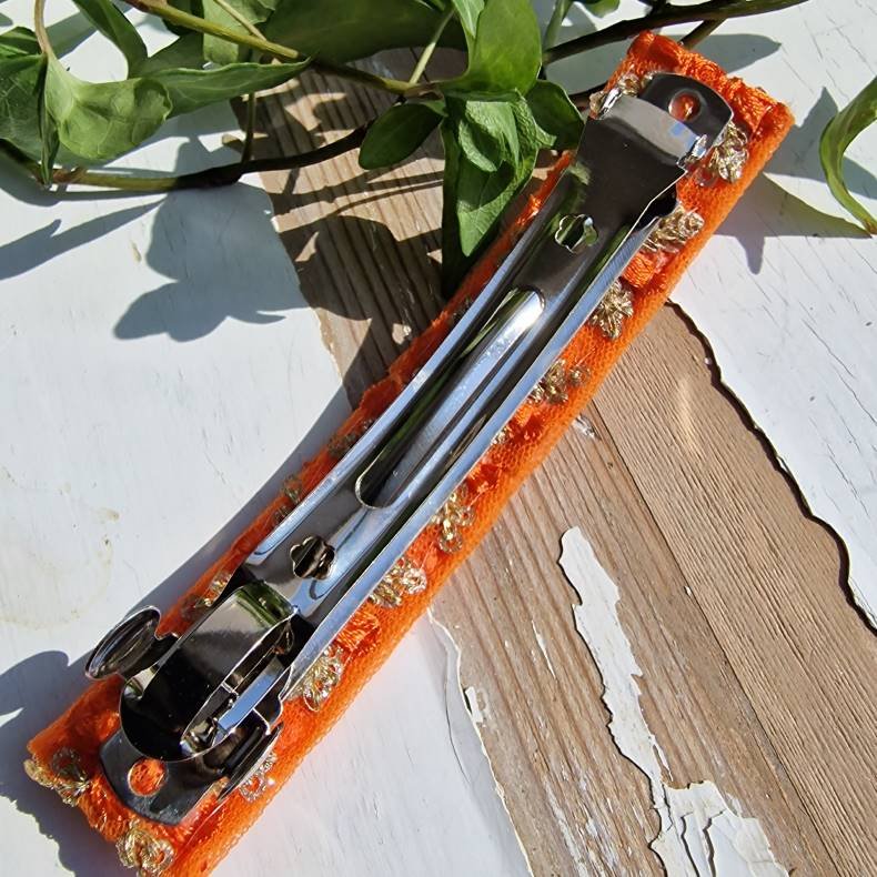 Orange hrpynt med 10 cm spnde No.36