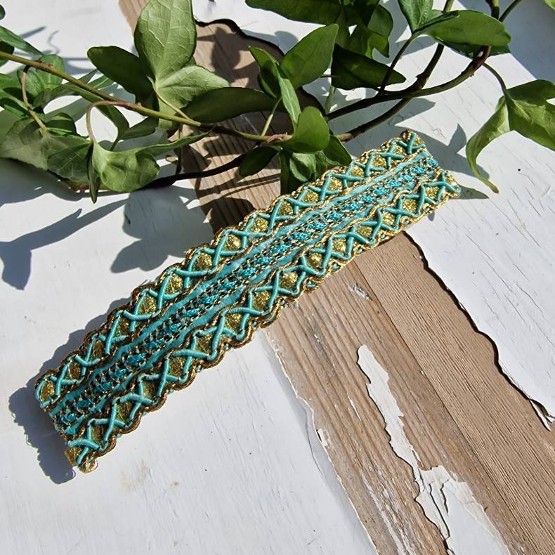 Turkis h�rpynt med 10 cm sp�nde No.48