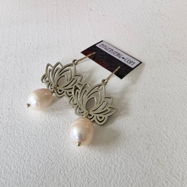 Lotus med stor ferskvandsperle S